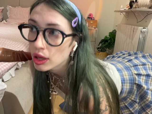 KellyyBeryy live cam on BongaCams