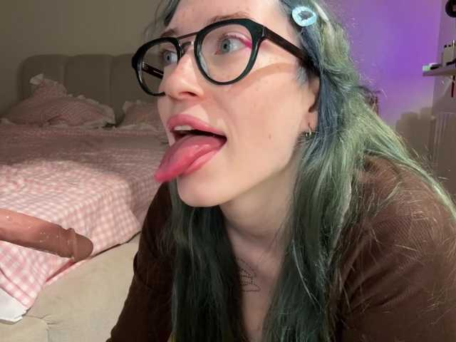 KellyyBeryy live cam on BongaCams