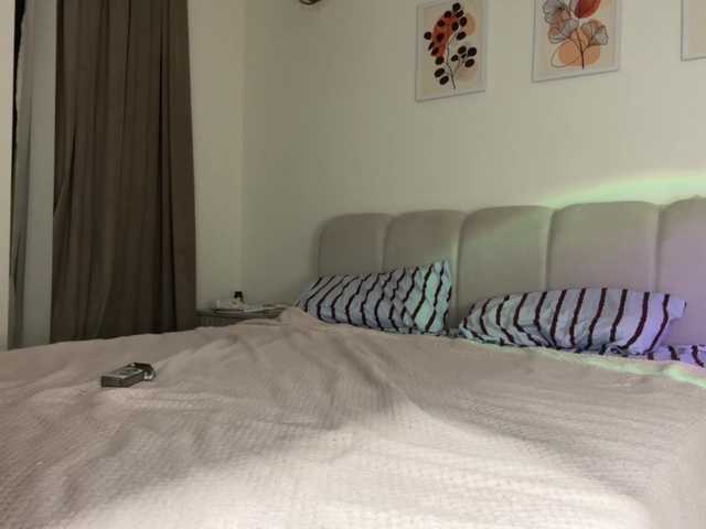KellyyBeryy live cam on BongaCams