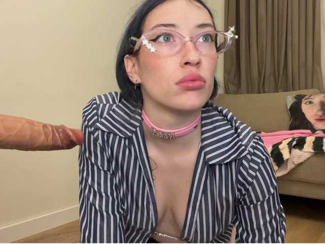 KellyyBeryy live cam on BongaCams