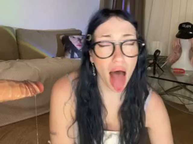 KellyyBeryy live cam on BongaCams
