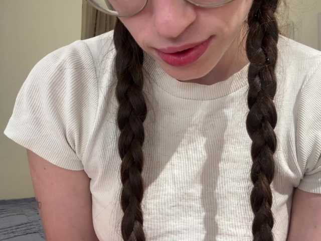 KellyyBeryy live cam on BongaCams