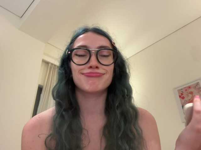 KellyyBeryy live cam on BongaCams