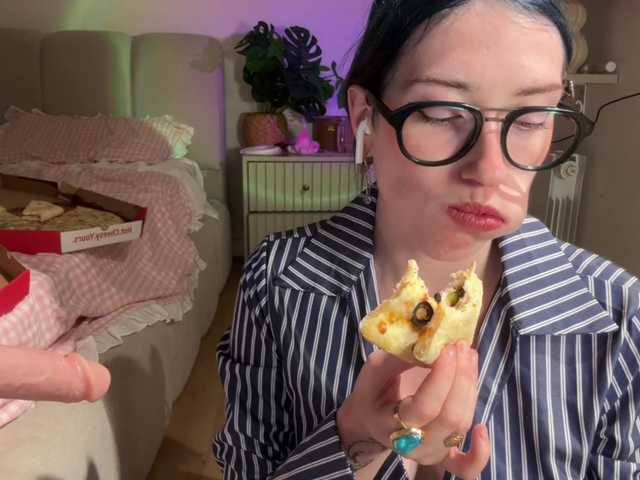 KellyyBeryy live cam on BongaCams