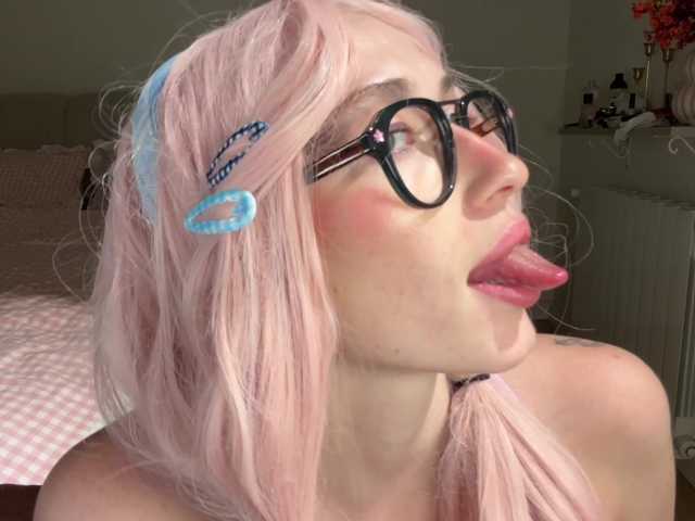 KellyyBeryy live cam on BongaCams