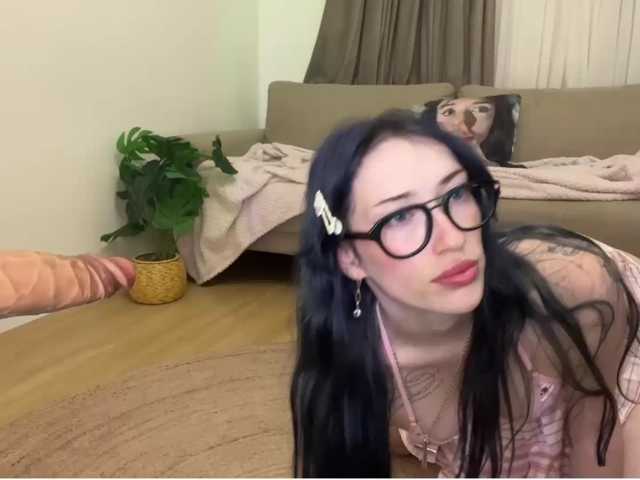 KellyyBeryy live cam on BongaCams
