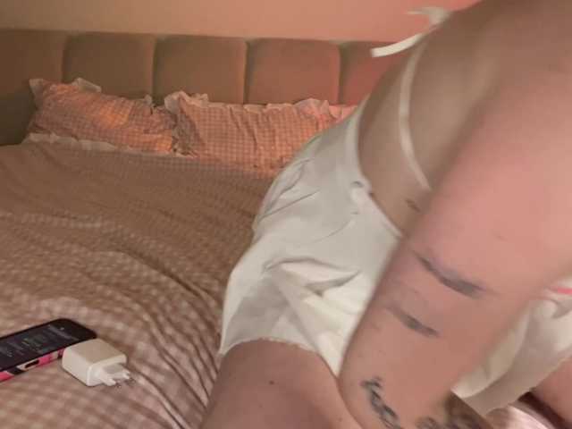 KellyyBeryy live cam on BongaCams