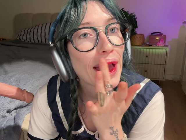 kellyyberyy cam belle