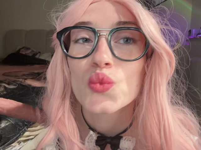 kellyyberyy live sex