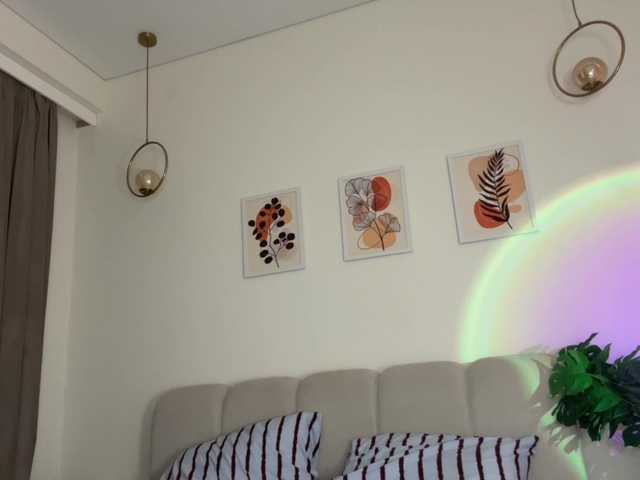 KellyyBeryy live cam on BongaCams