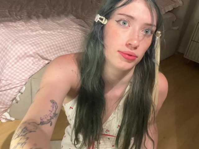 KellyyBeryy live cam on BongaCams