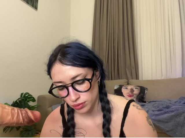 KellyyBeryy live cam on BongaCams