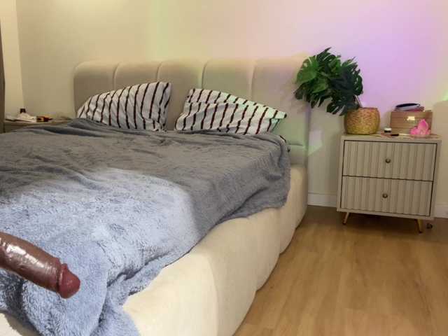 KellyyBeryy live cam on BongaCams