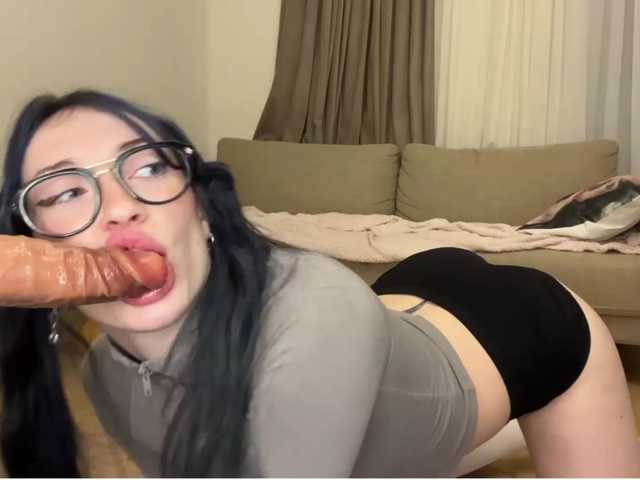 KellyyBeryy live cam on BongaCams