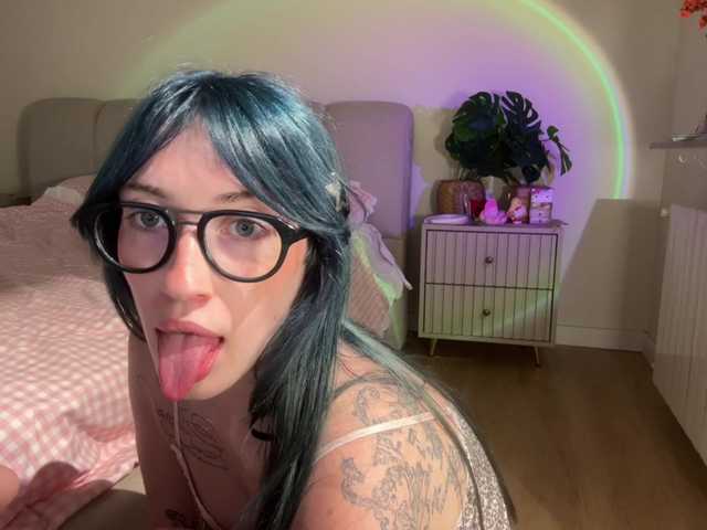 Live трансляция KellyyBeryy - slutnetki.online
