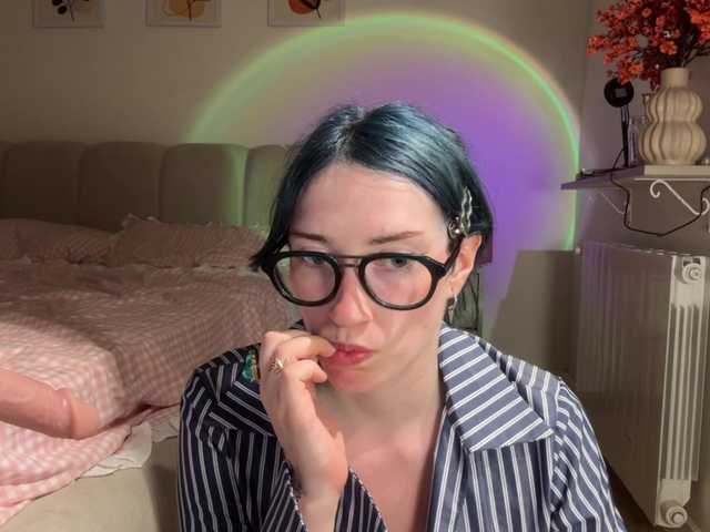 KellyyBeryy live cam on BongaCams
