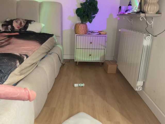 KellyyBeryy live cam on BongaCams