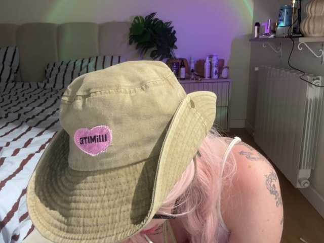 kellyyberyy cam belle