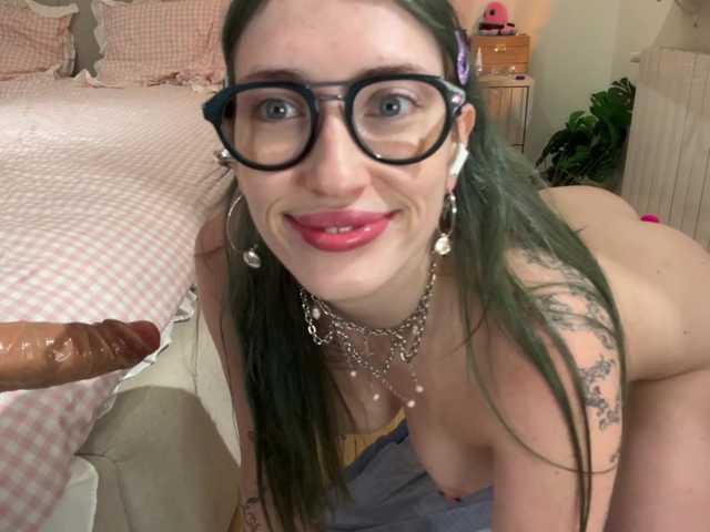 KellyyBeryy live cam on BongaCams