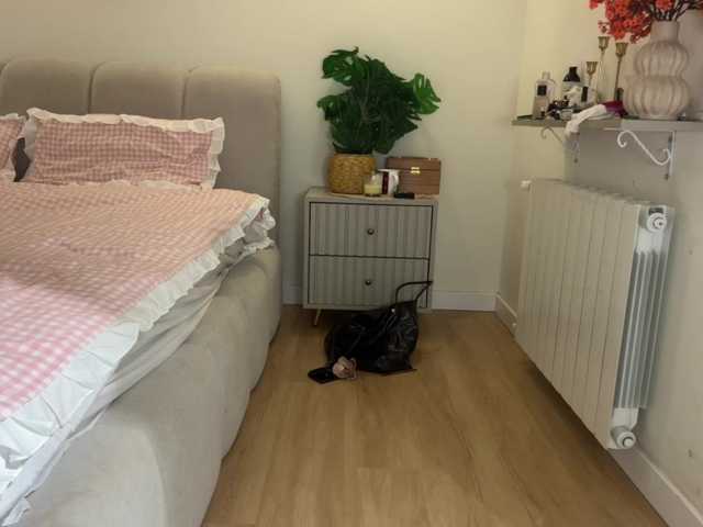 KellyyBeryy live cam on BongaCams