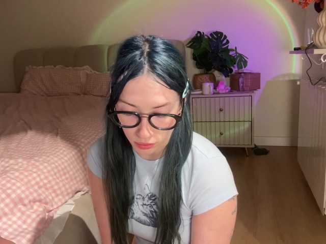 KellyyBeryy live cam on BongaCams