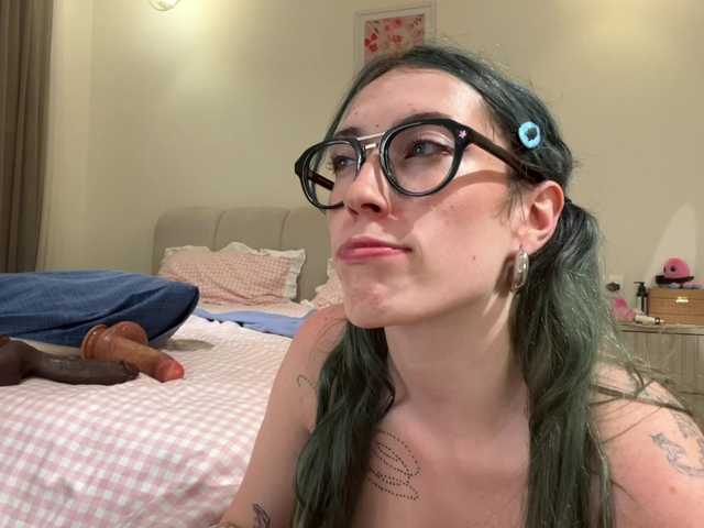 KellyyBeryy live cam on BongaCams