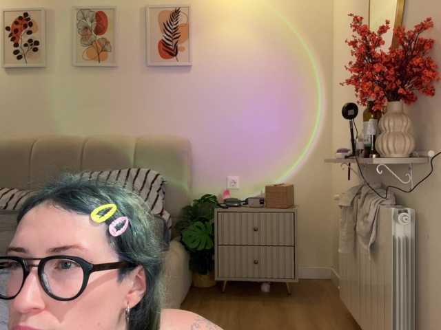 KellyyBeryy live cam on BongaCams