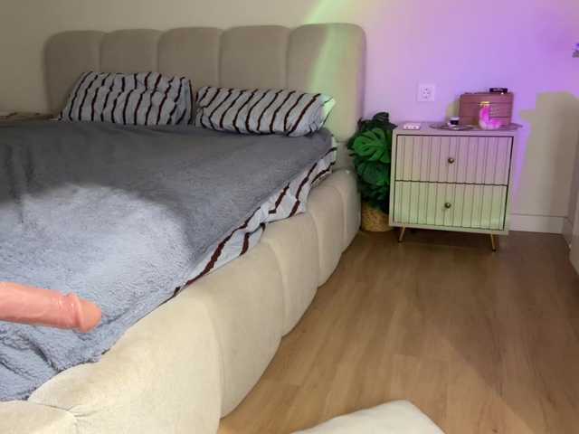 KellyyBeryy live cam on BongaCams