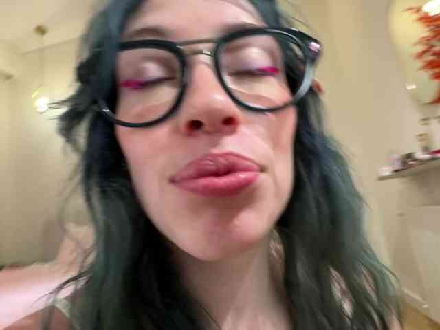 KellyyBeryy webcam