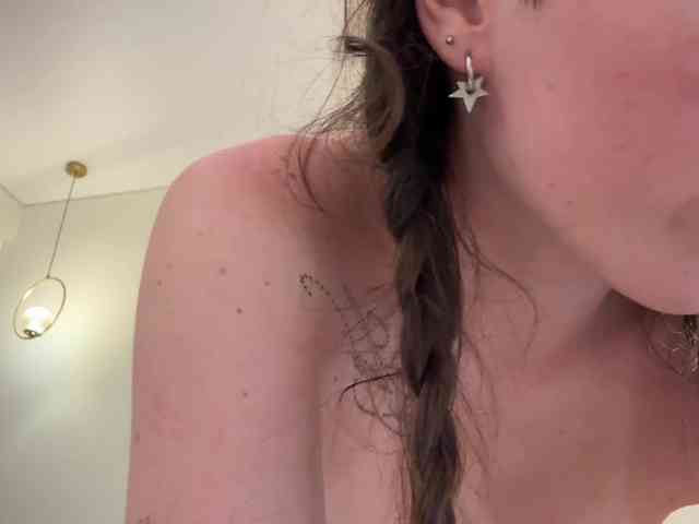 KellyyBeryy webcam