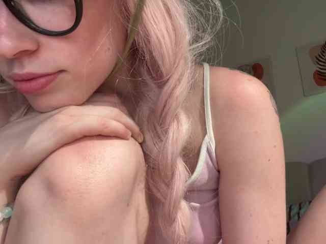 KellyyBeryy Sex Cam Show