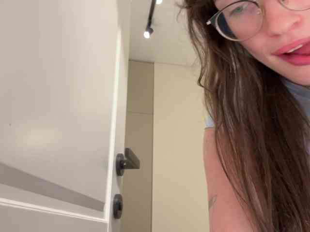 KellyyBeryy webcam