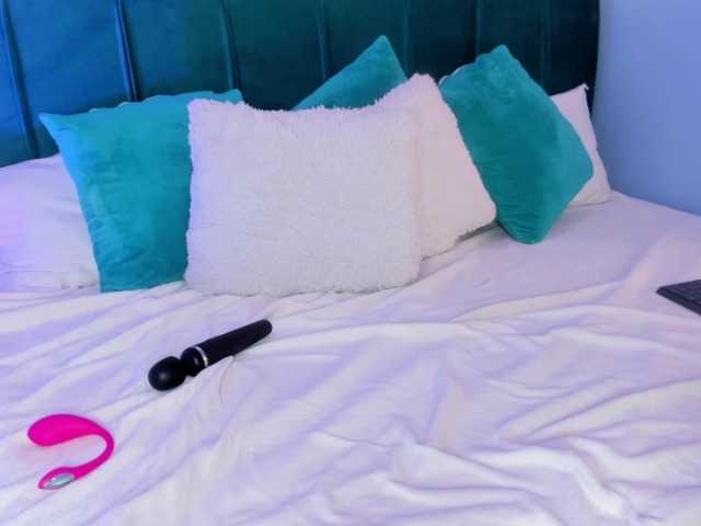 ninna-curly live cam on BongaCams