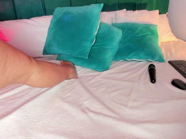 ninna-curly live cam on BongaCams