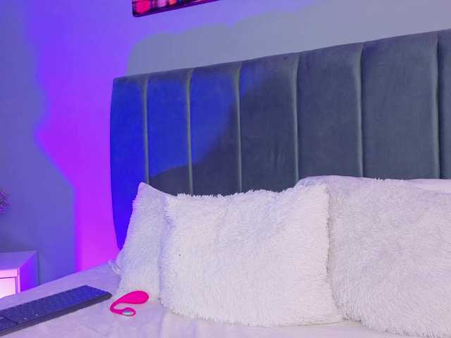 ninna-curly live cam on BongaCams