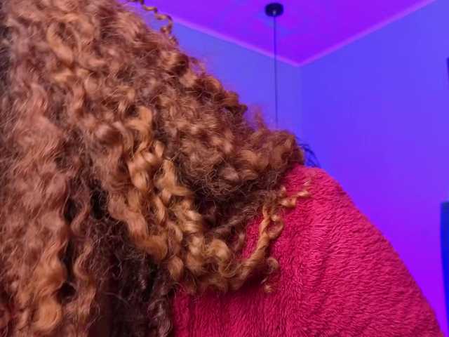 ninna-curly live cam on BongaCams