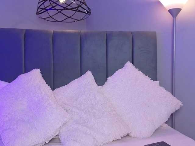 ninna-curly live cam on BongaCams