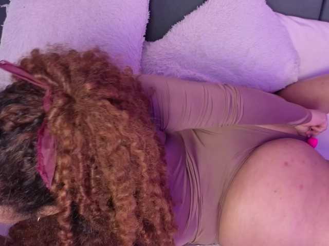 ninna-curly live cam preview