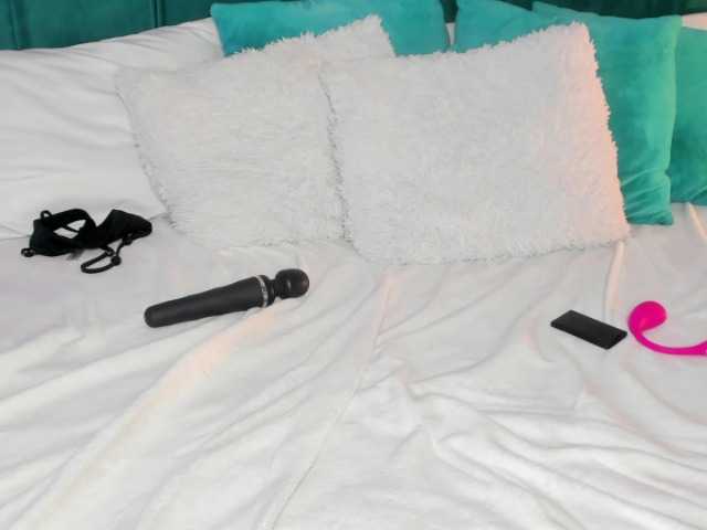 ninna-curly live cam on BongaCams