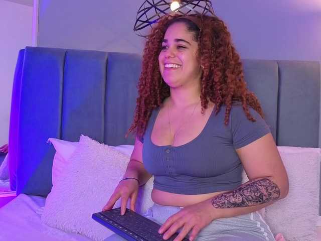 ninna-curly live cam on BongaCams