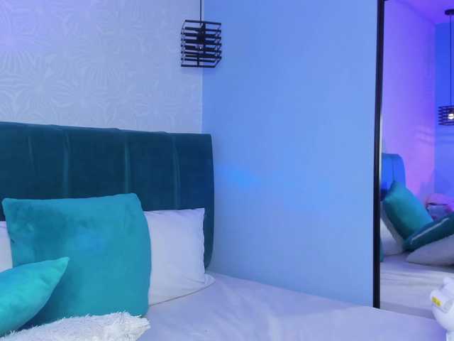 ninna-curly live cam on BongaCams