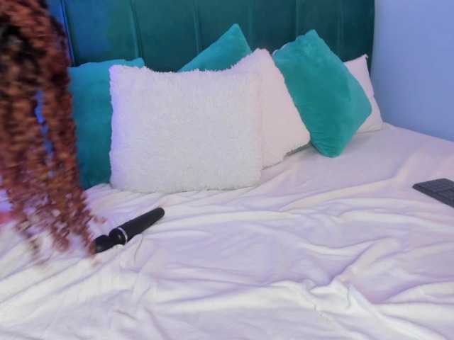 ninna-curly live cam on BongaCams