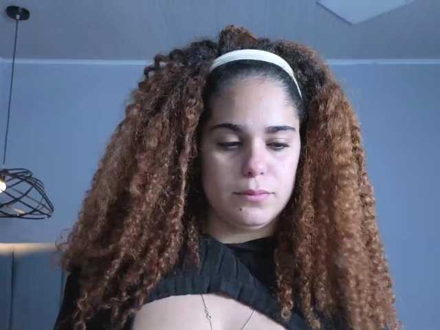 ninna-curly live cam on BongaCams