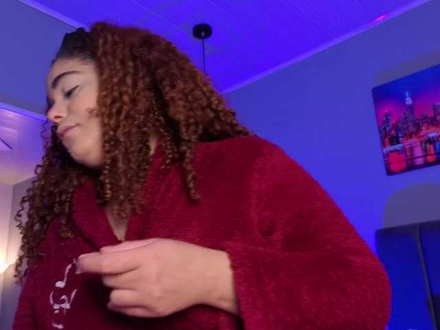 ninna-curly live cam on BongaCams