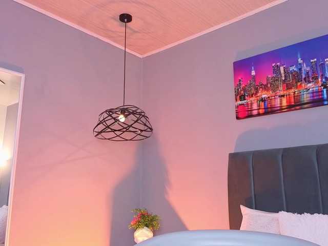 ninna-curly live cam on BongaCams