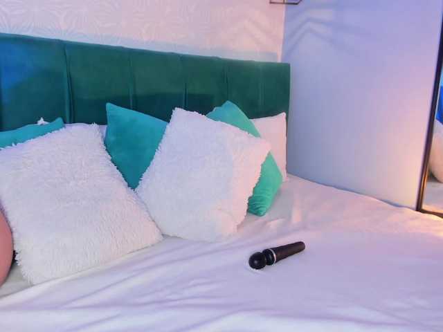 ninna-curly live cam on BongaCams