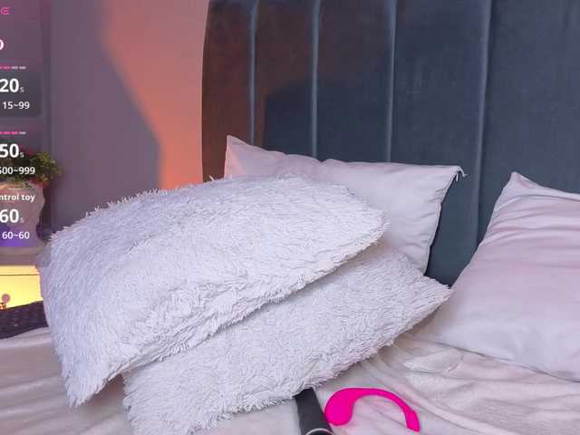 ninna-curly live cam on BongaCams
