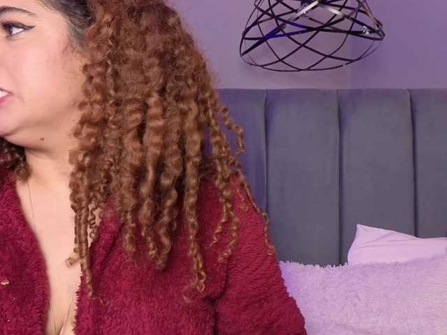 ninna-curly live cam on BongaCams