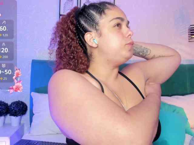 ninna-curly webcam