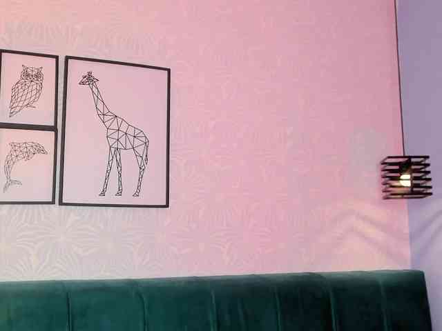 ninna-curly webcam
